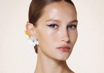 No tengo tiempo para peinados elaborados, pero estos sencillos peinados recogidos son súper rápidos y realzan cualquier look.